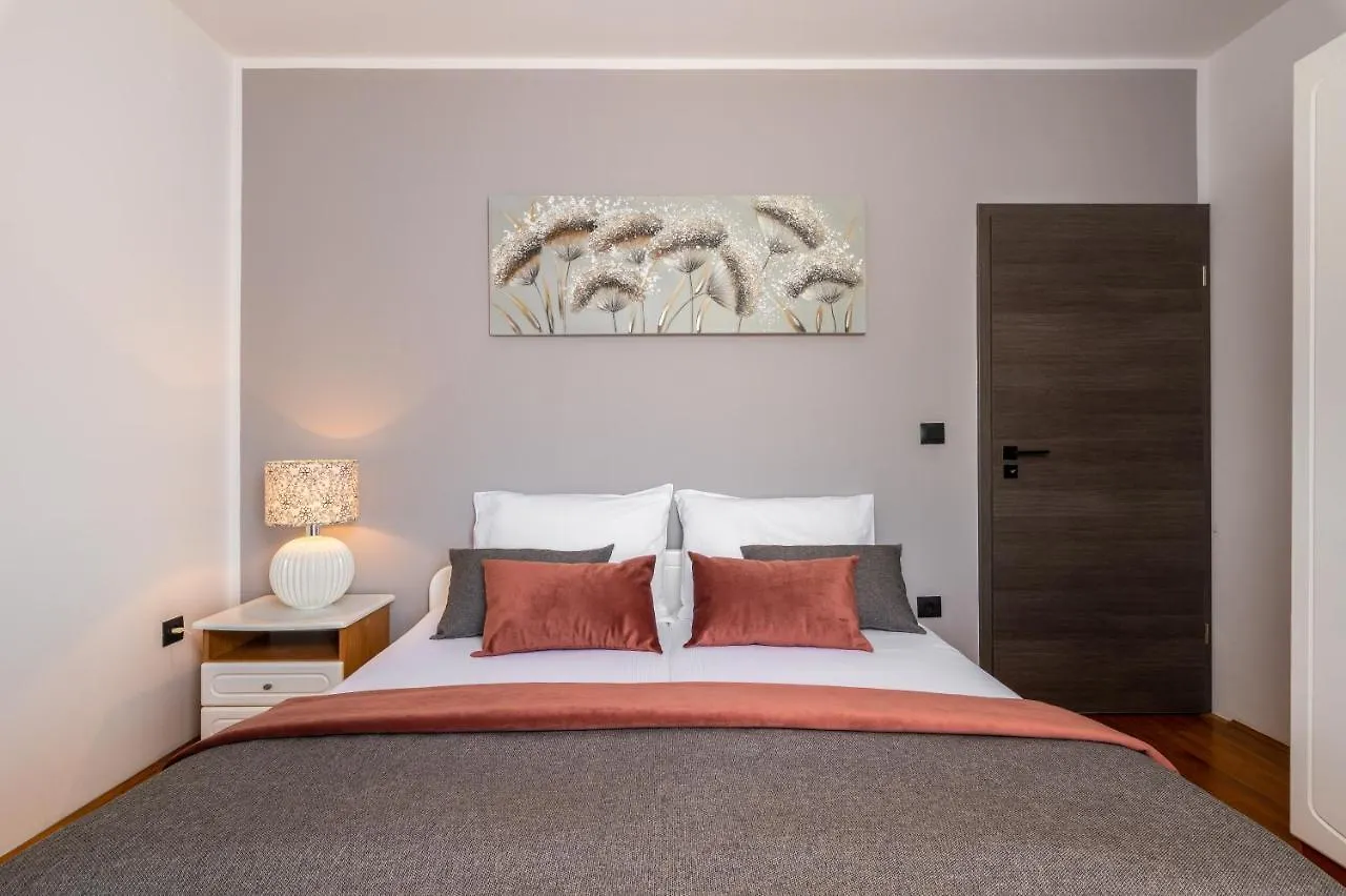 Apartments Valentino Rabac