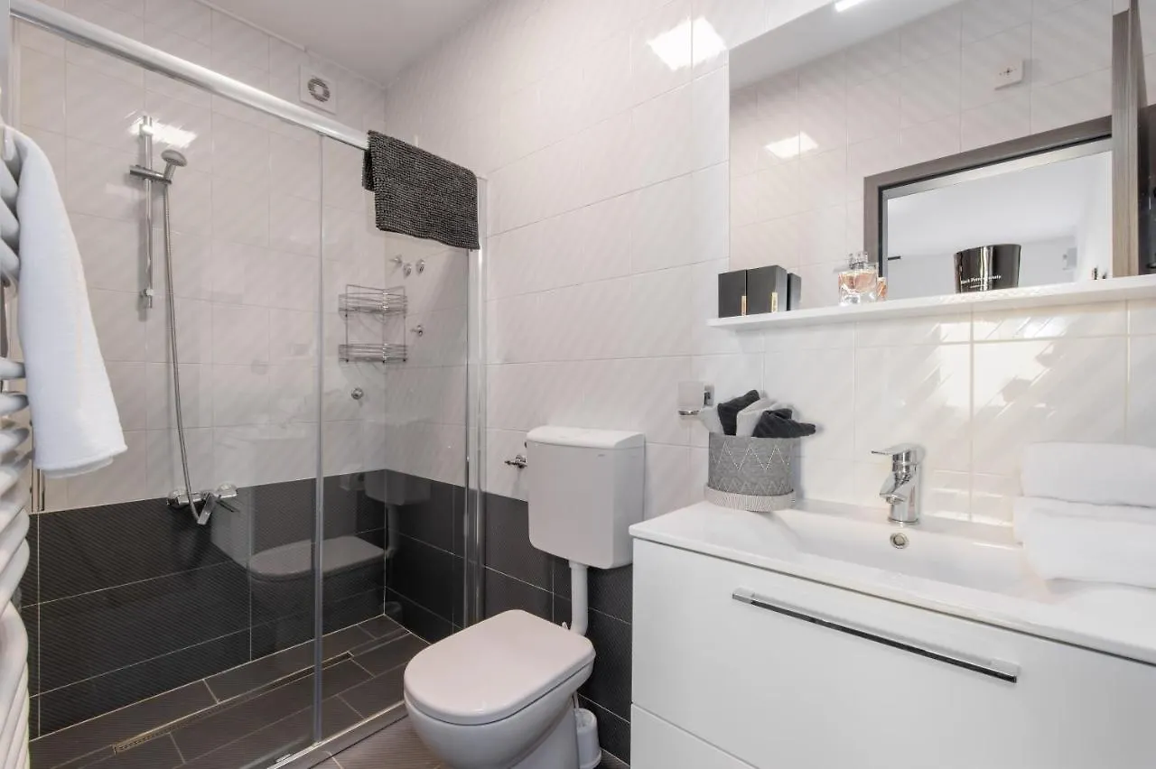 Apartments Valentino Rabac